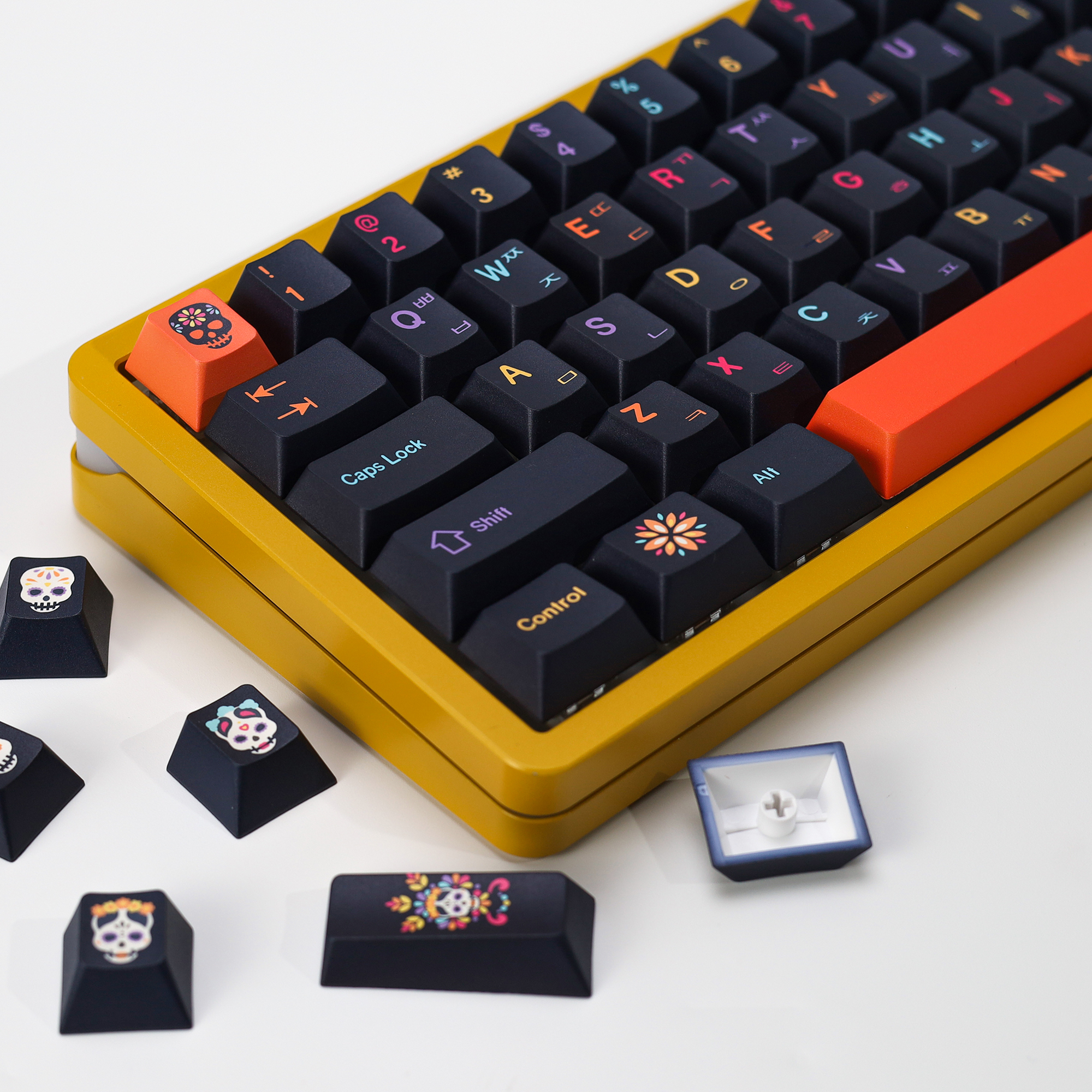 Gaming Keyboard No Number Pad - KBDiy GMK Mictlan Cherry Profile PBT